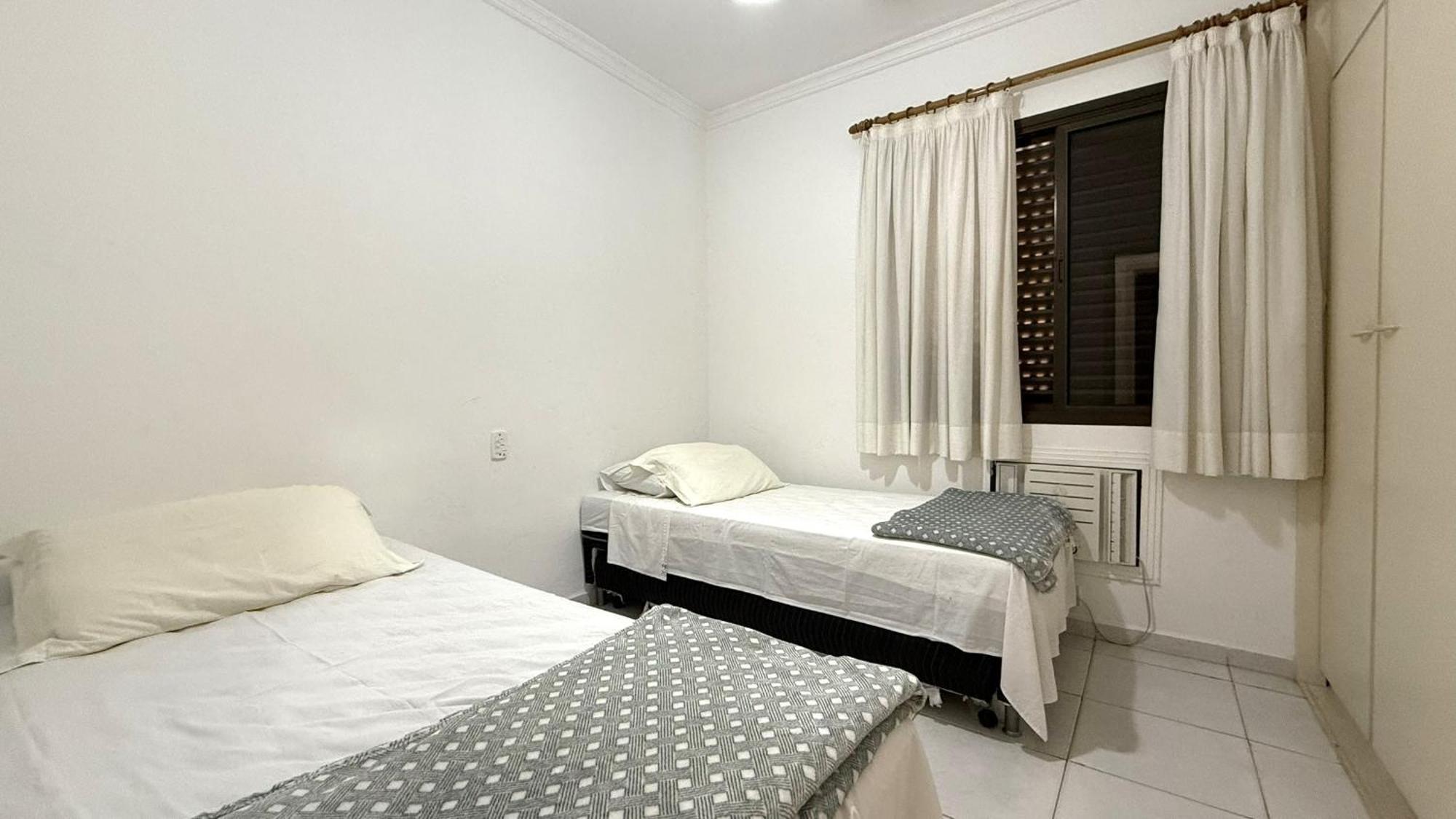 Flat A 1 Quadra Da Praia Das Pitangueiras - Ar Condicionado - 6 Pessoas 과루자 외부 사진